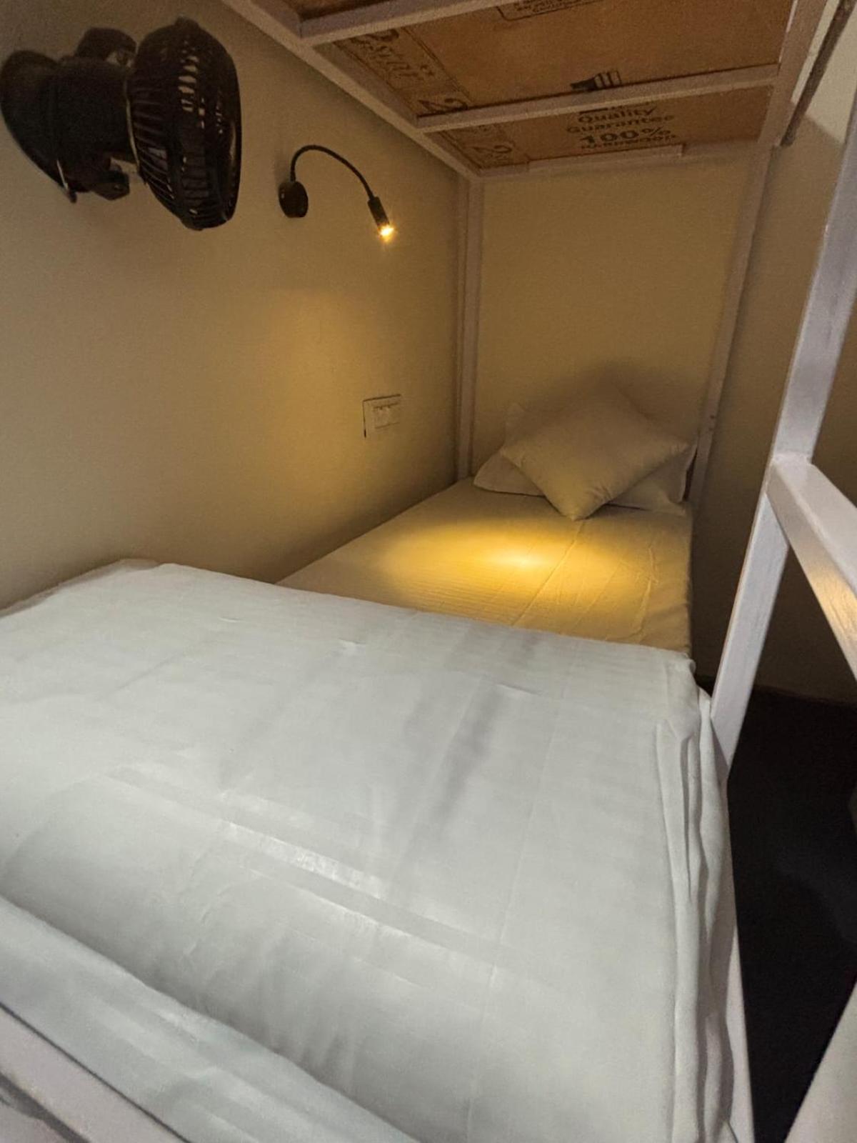 Hostel Hot - House Of Travellers, Vagator Zewnętrze zdjęcie