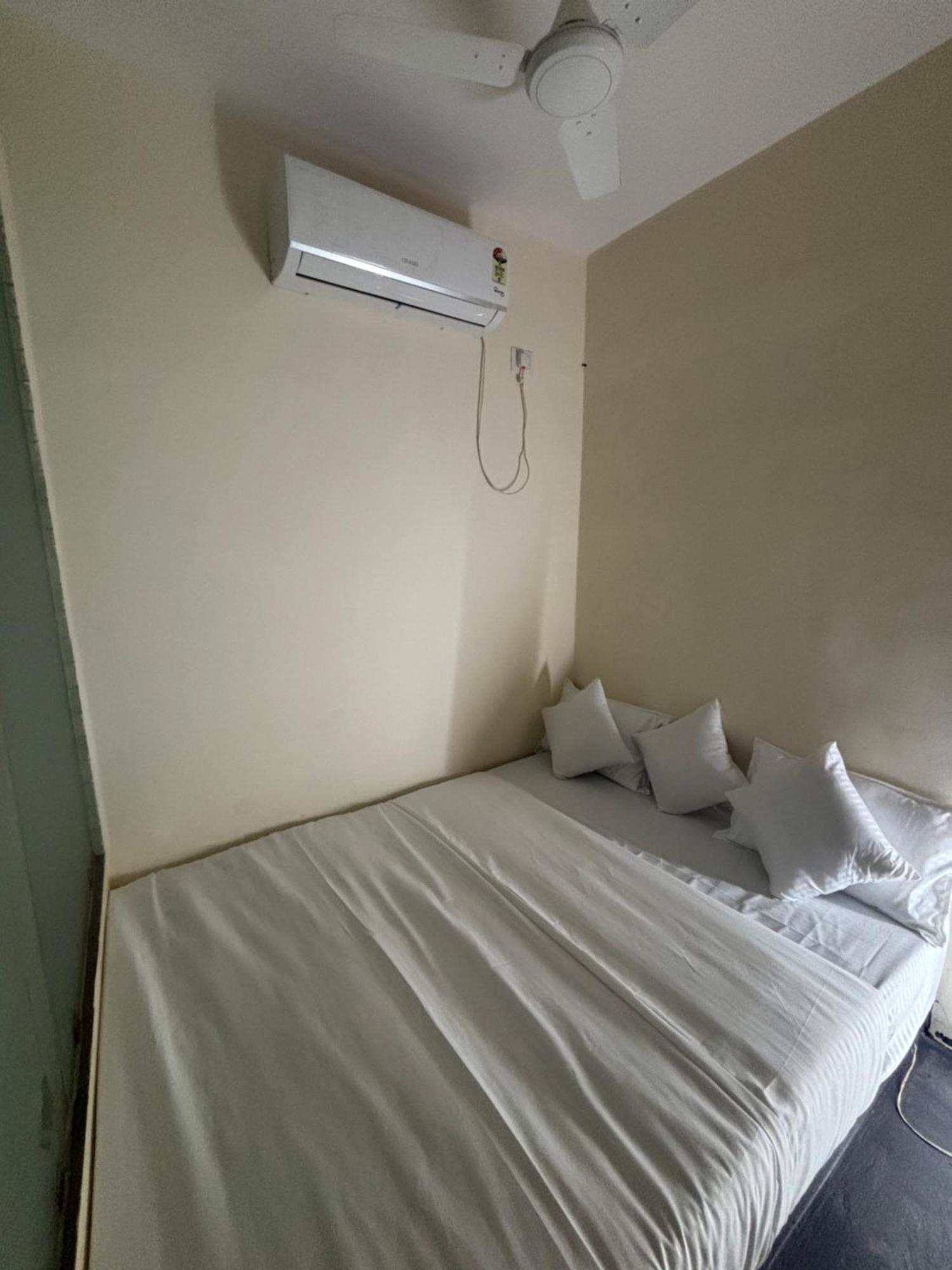 Hostel Hot - House Of Travellers, Vagator Zewnętrze zdjęcie
